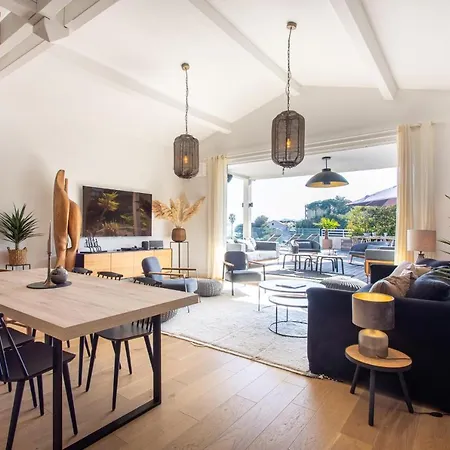 Hibiscus Penthouse *