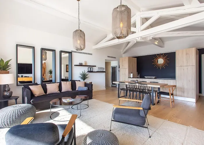 Hibiscus Penthouse Daire