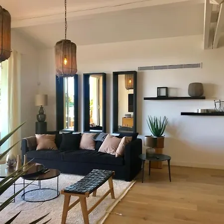 Hibiscus Penthouse Daire *