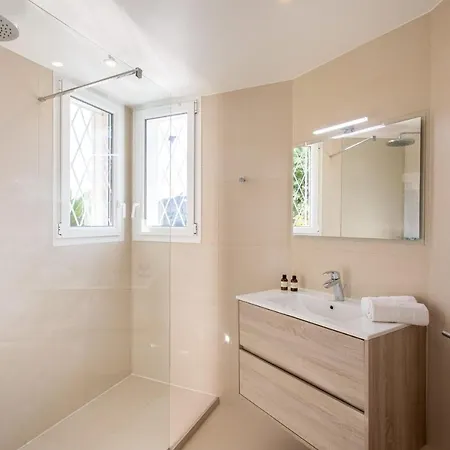 公寓 Hibiscus Penthouse 戛纳