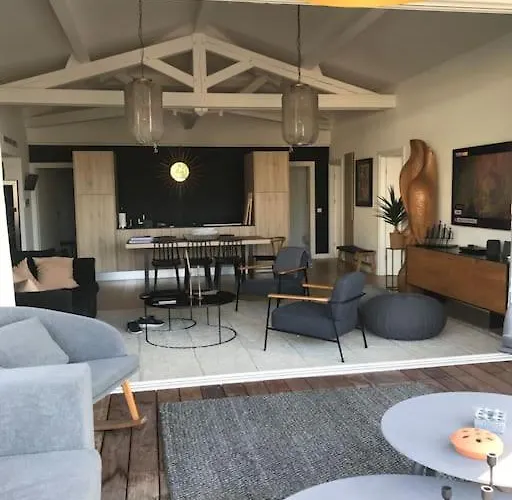 Hibiscus Penthouse Apartman *